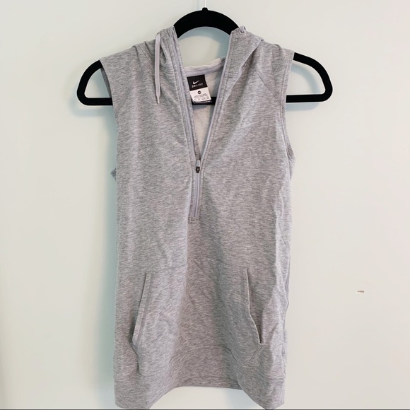 Nike zip tank XS - Picture 2 of 7
